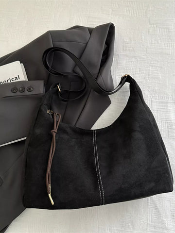 adjustable-strap-crossbody-bag-front-view-womens-handbag