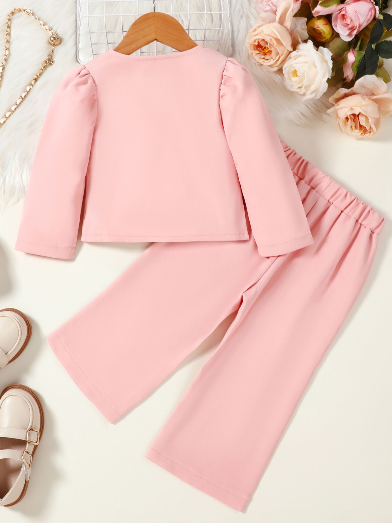 close-up-kids-double-breasted-blazer-fabric-detail-formal-kids-wear