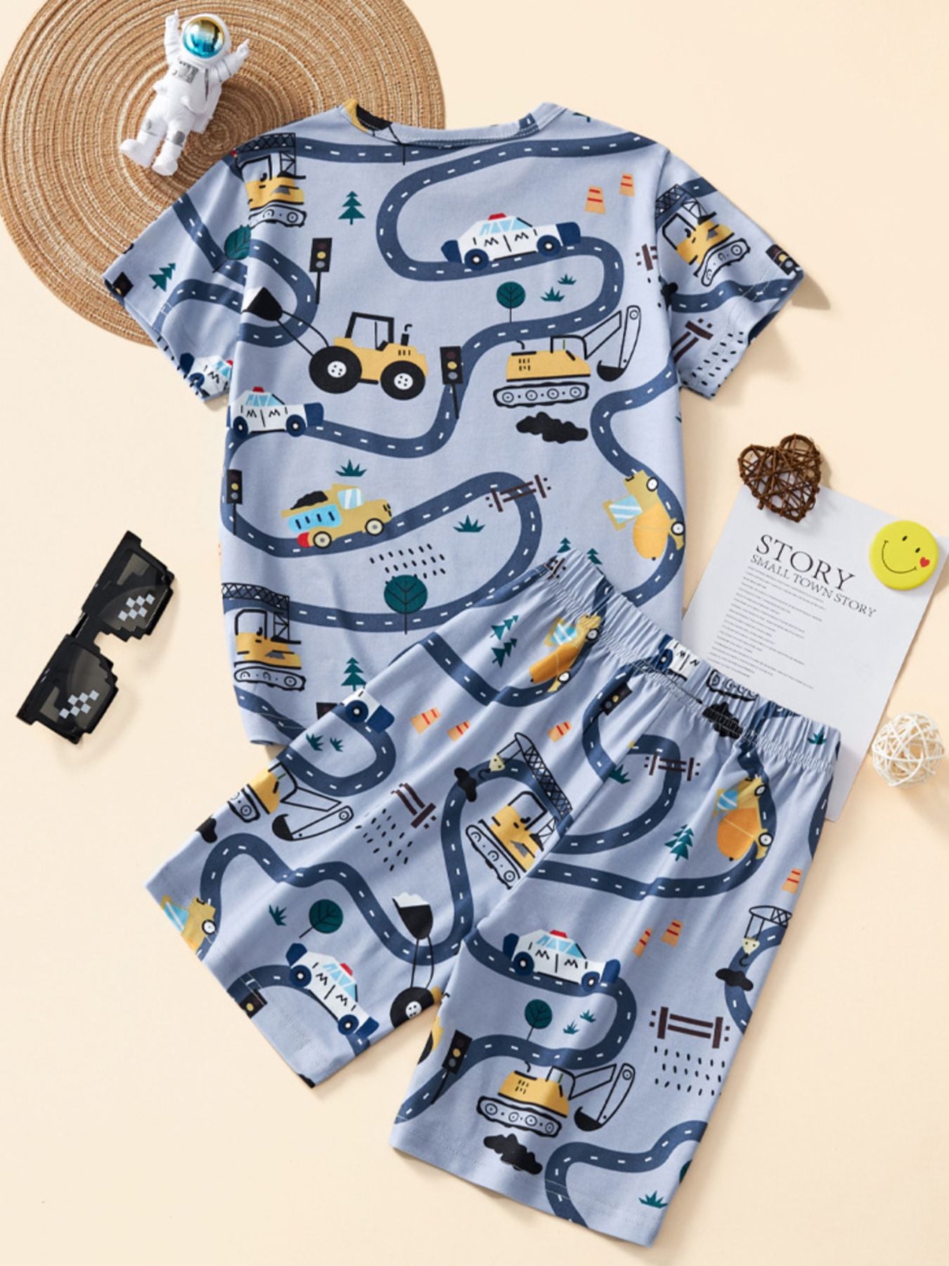 close-up-construction-vehicle-print-top-kids-playtime-design