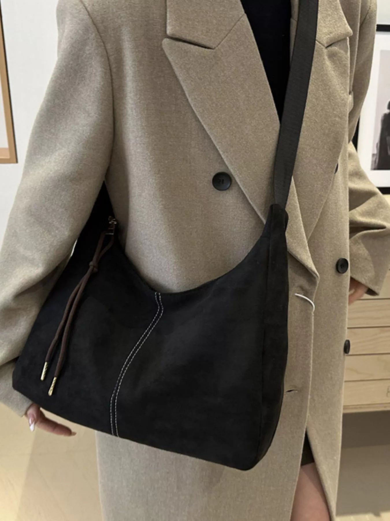 adjustable-strap-crossbody-bag-back-view-compact-design