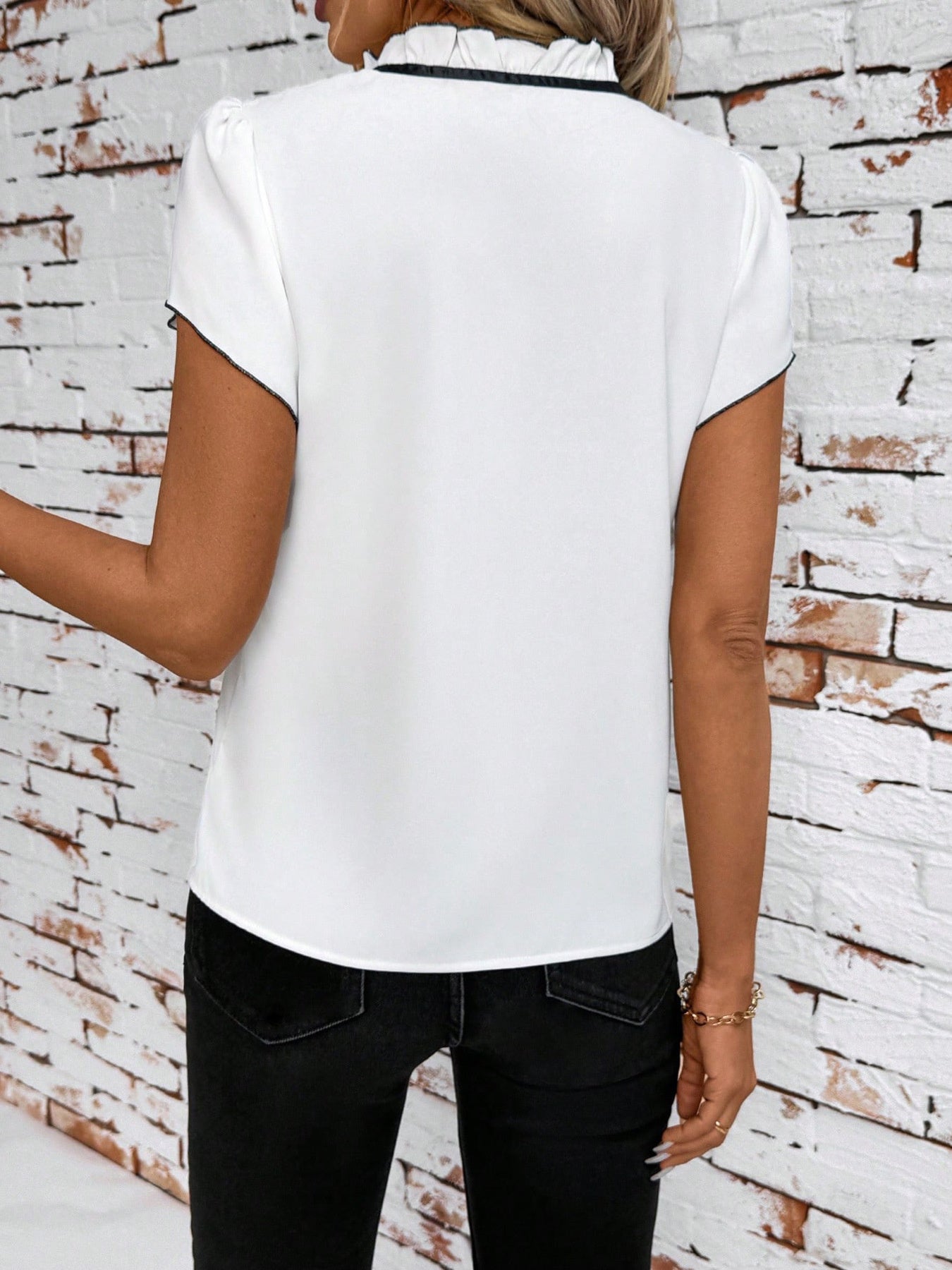 tie-neck-short-sleeve-blouse-fabric-texture-lightweight