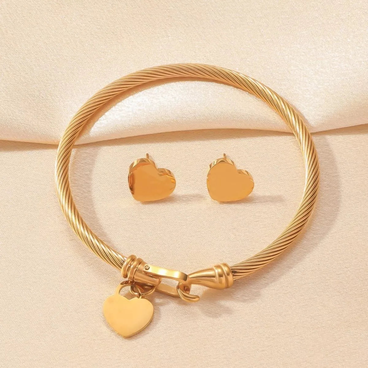 18k-gold-plated-heart-earrings-and-bracelet-set-side-view-accessories