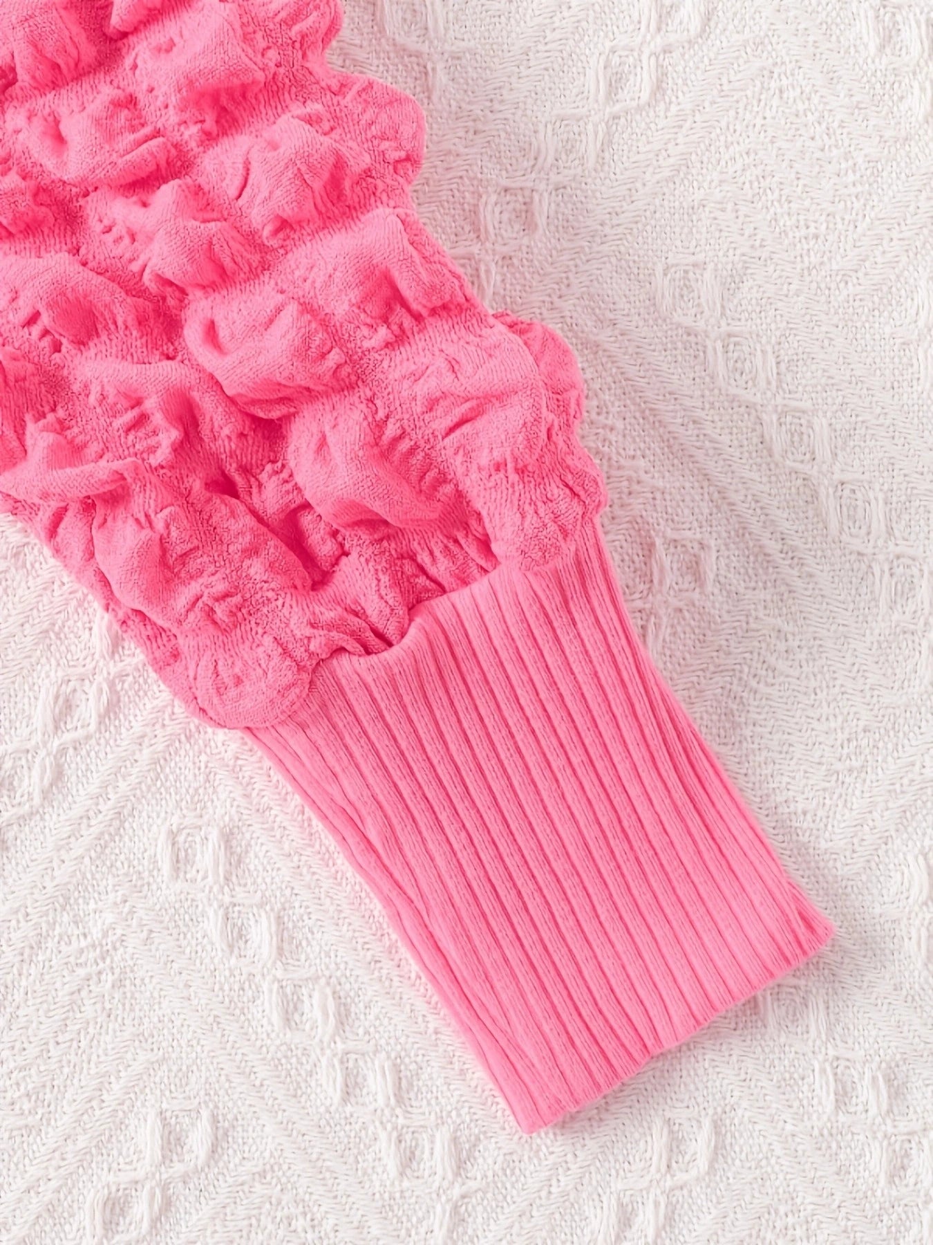 close-up-honey-bubble-texture-sleeve-dress-fabric-detail