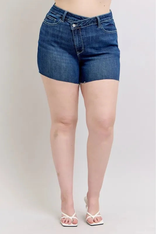 judy-blue-plus-size-criss-cross-waist-denim-shorts-side-view-stylish-design