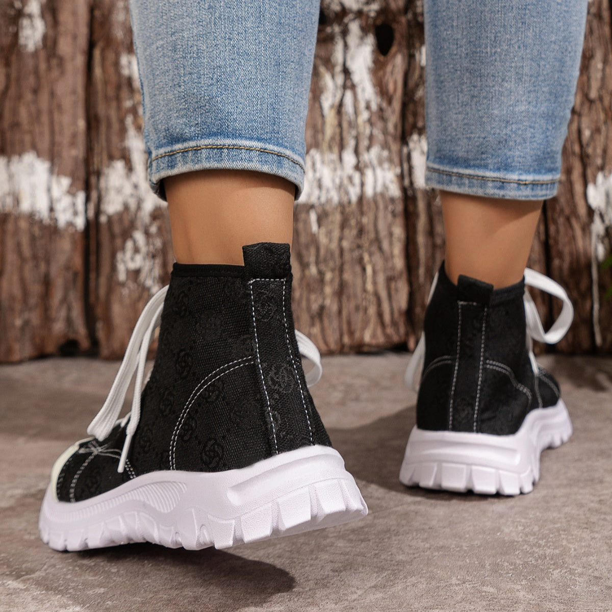 mens-lace-up-round-toe-sneakers-back-view-comfortable-fit