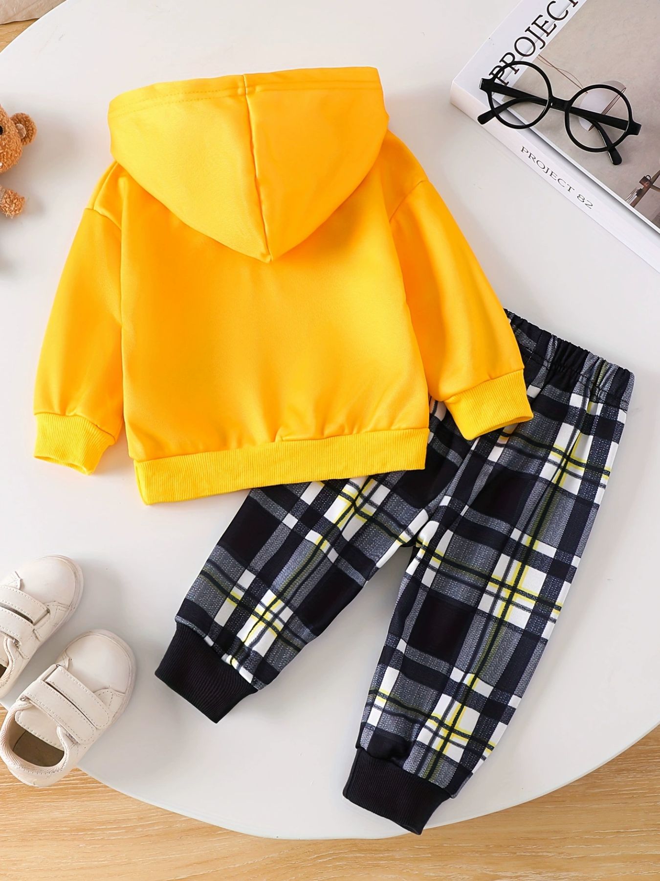kids‑plaid‑pants‑detail‑pattern‑comfortable‑playtime‑outfit