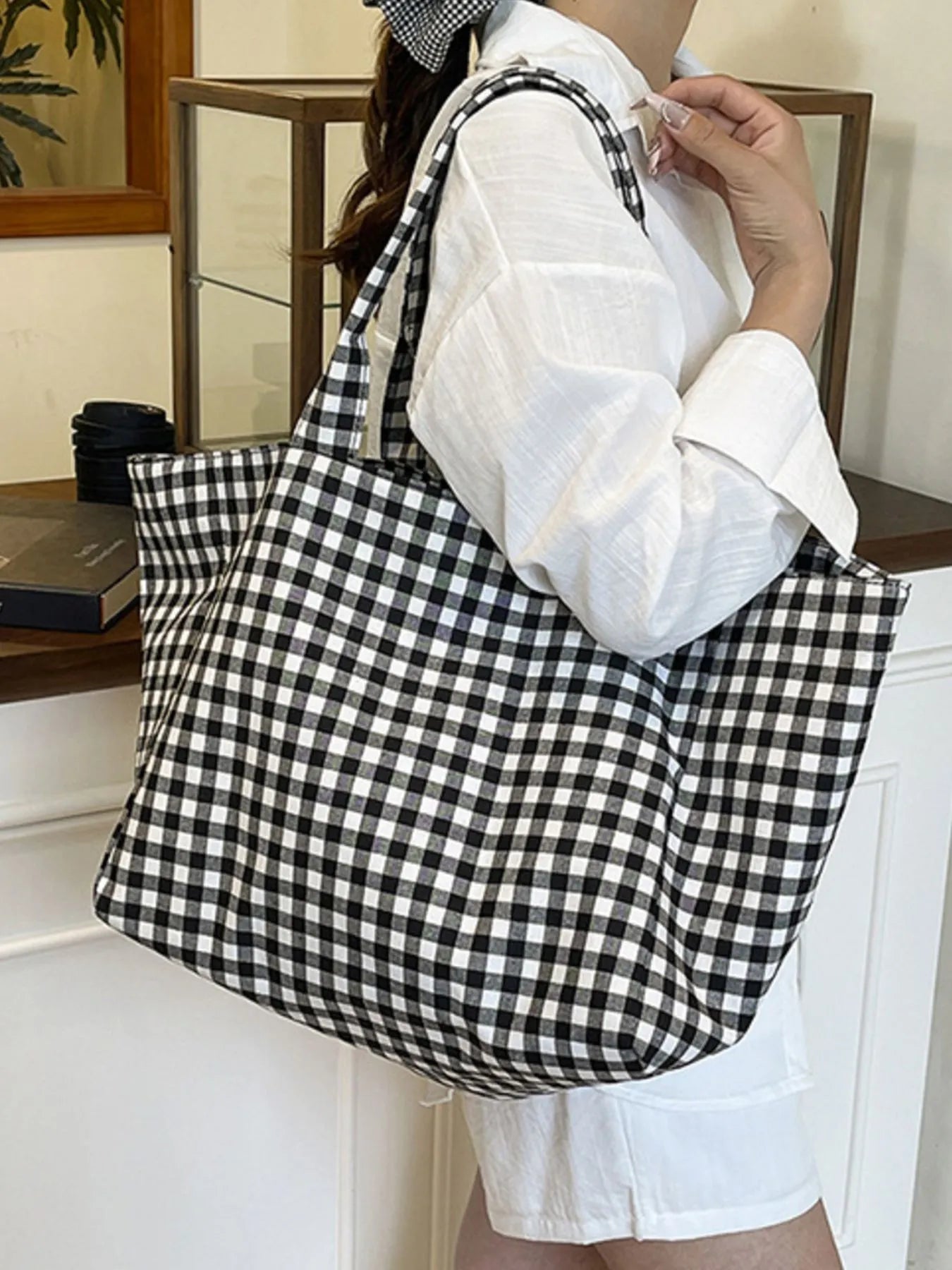 classic-plaid-tote-bag-back-view-daily-use