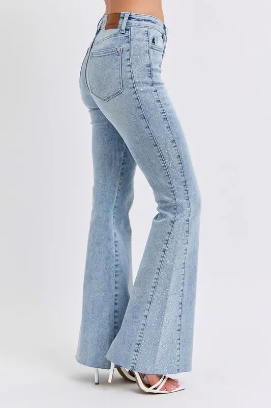 judy-blue-rhinestone-side-flare-jeans-side-view-stretchy-fit