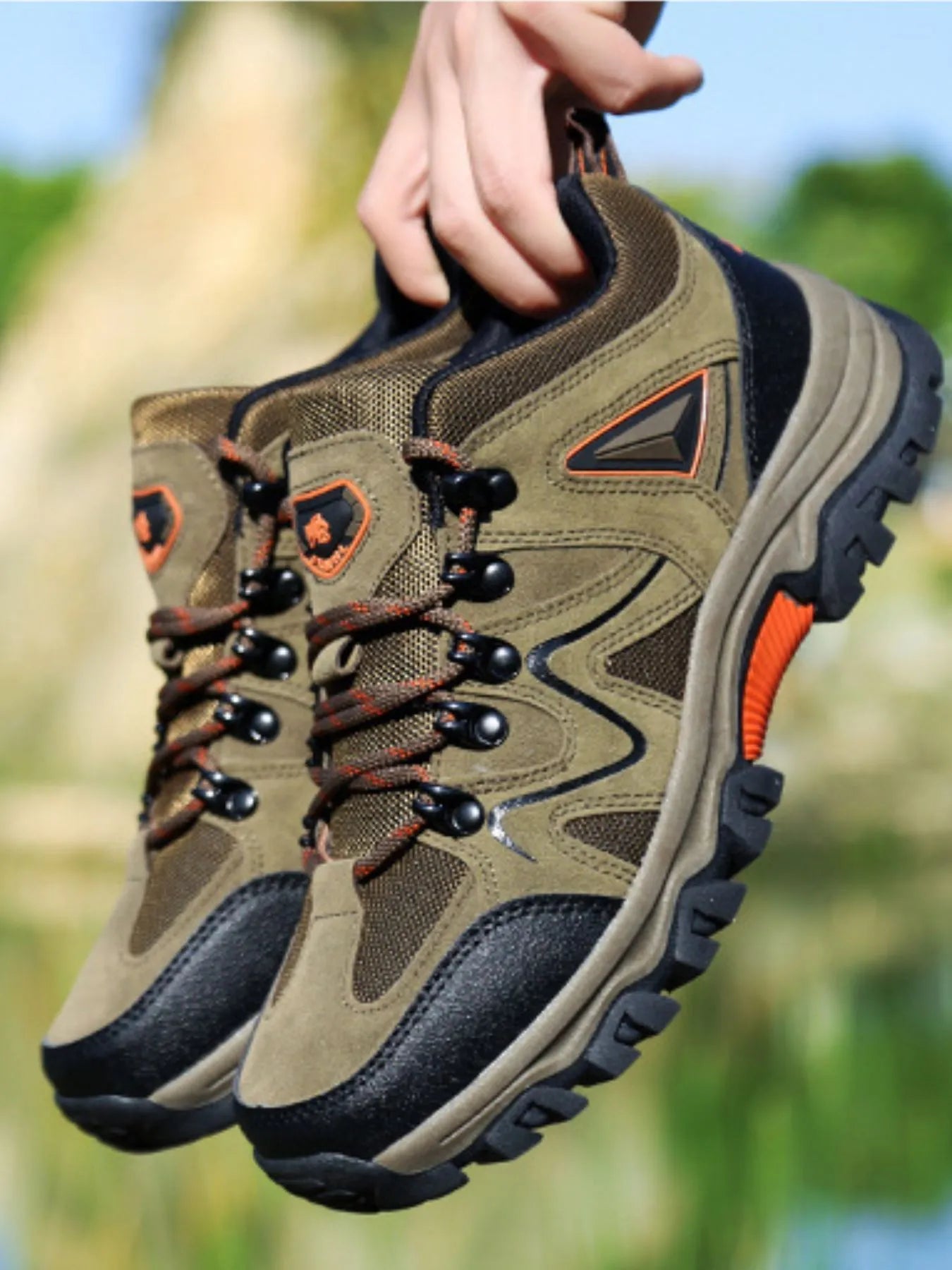 mens-athletic-shoes-sole-detail-traction-durable-design