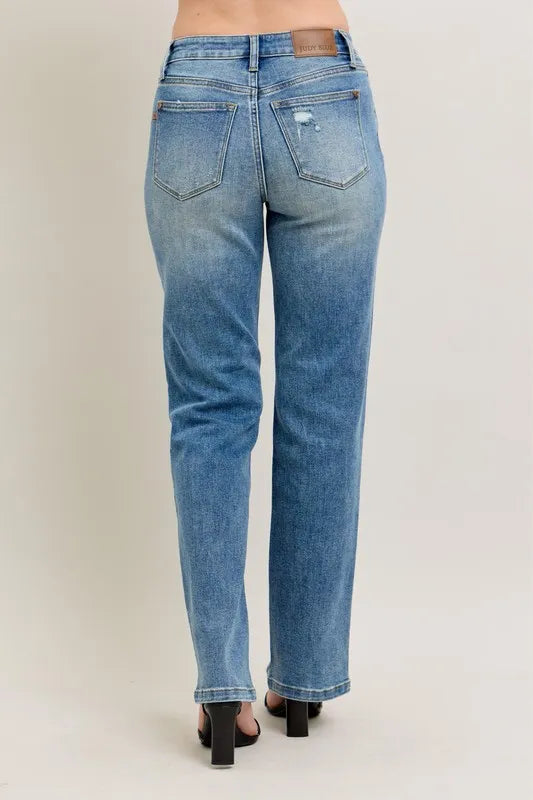 judy-blue-slit-hem-jeans-detail-fashion-design
