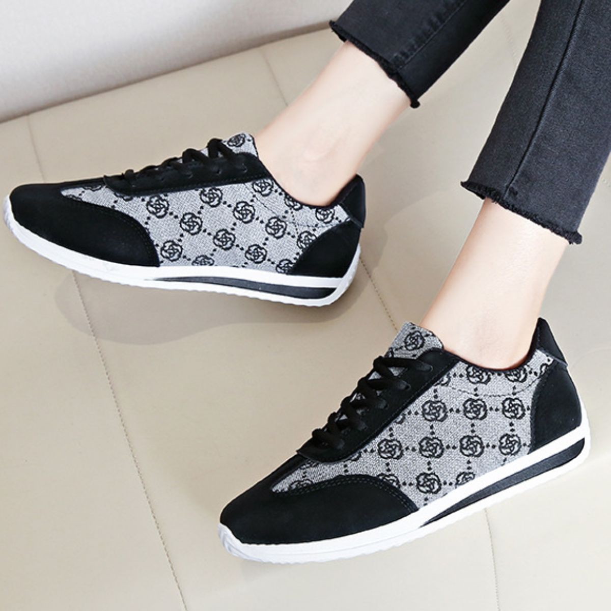 round-toe-lace-up-sneakers-women-back-view-comfortable-fit