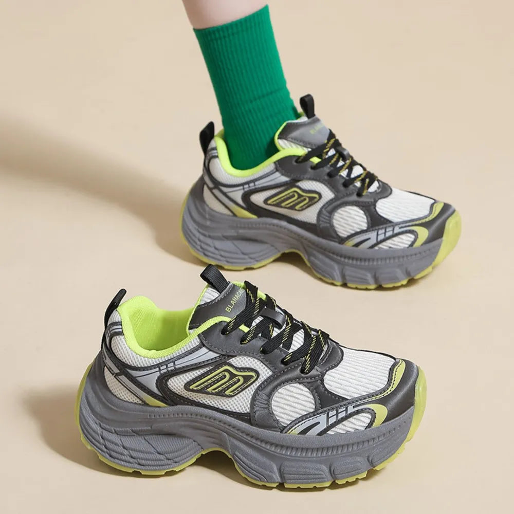 letter-lace-up-round-toe-athletic-shoes-sole-detail-lightweight