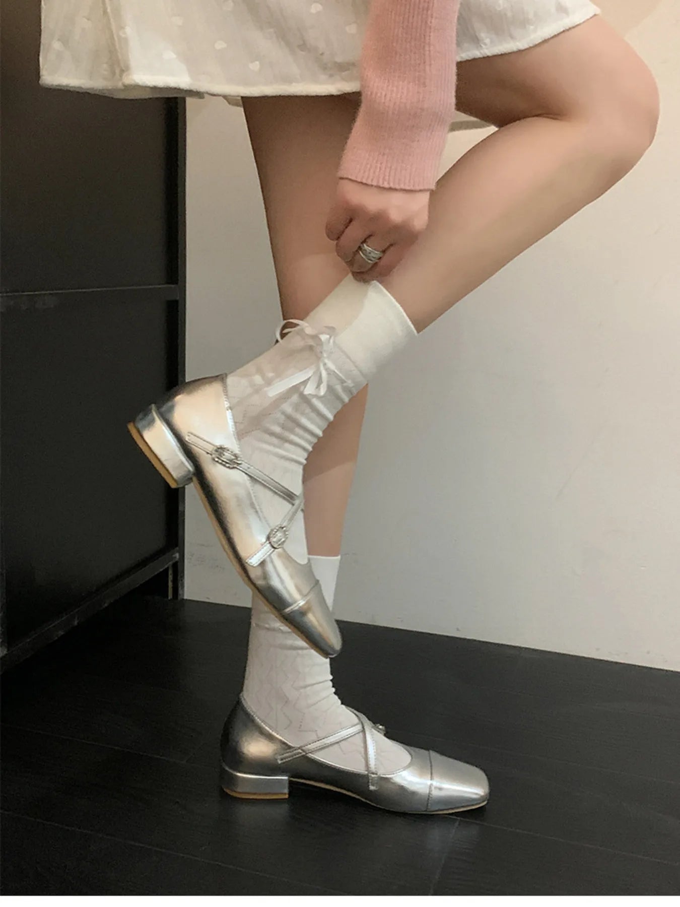 styled‑outfit‑square‑toe‑mary‑jane‑block‑heels‑women‑trendy‑ensemble
