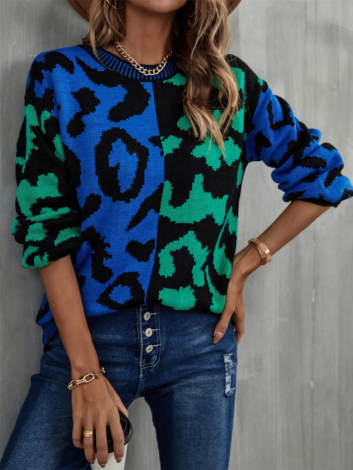 angel-wings-leopard-sweater-fabric-knit-detail