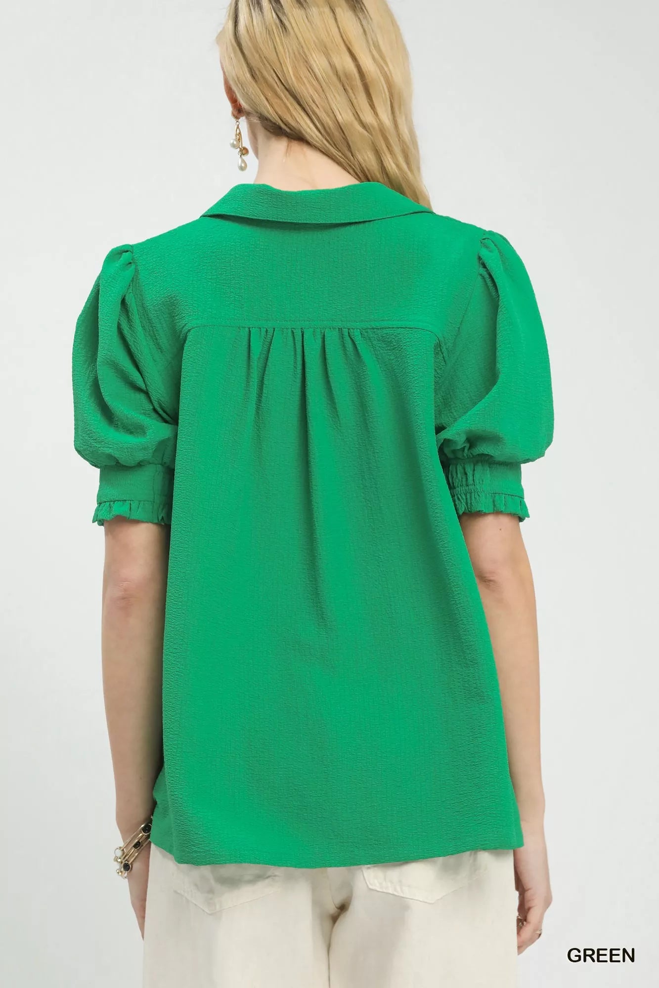 umgee-seersucker-puff-sleeve-blouse-back-view-comfortable-womens-wear