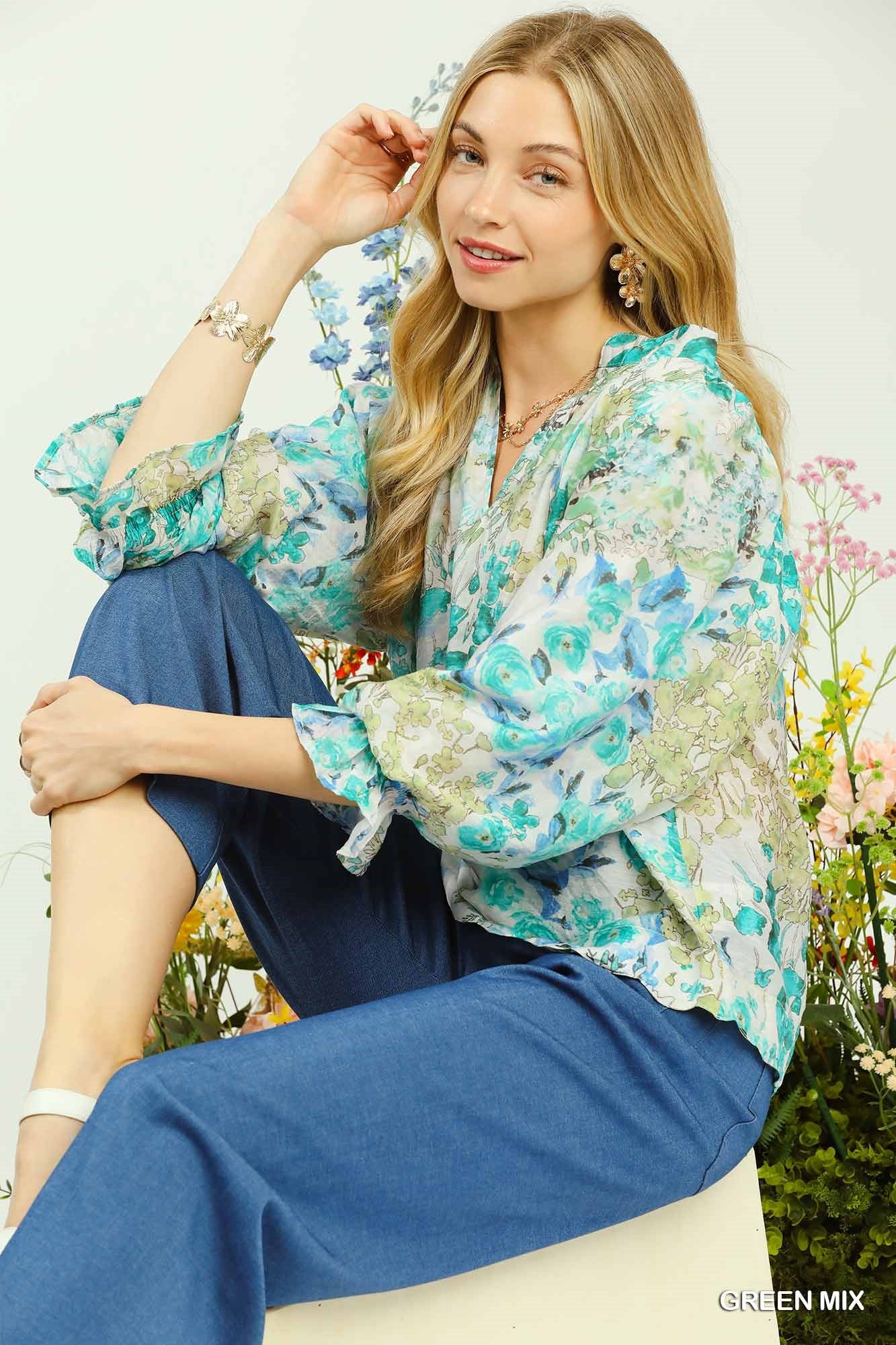 umgee-watercolor-floral-blouse-side-view-flounce-sleeve-detail