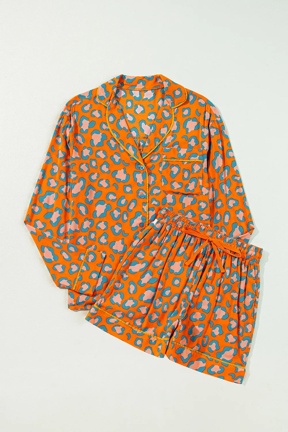 women-styling-leopard-collared-lounge-set-casual-home-wear