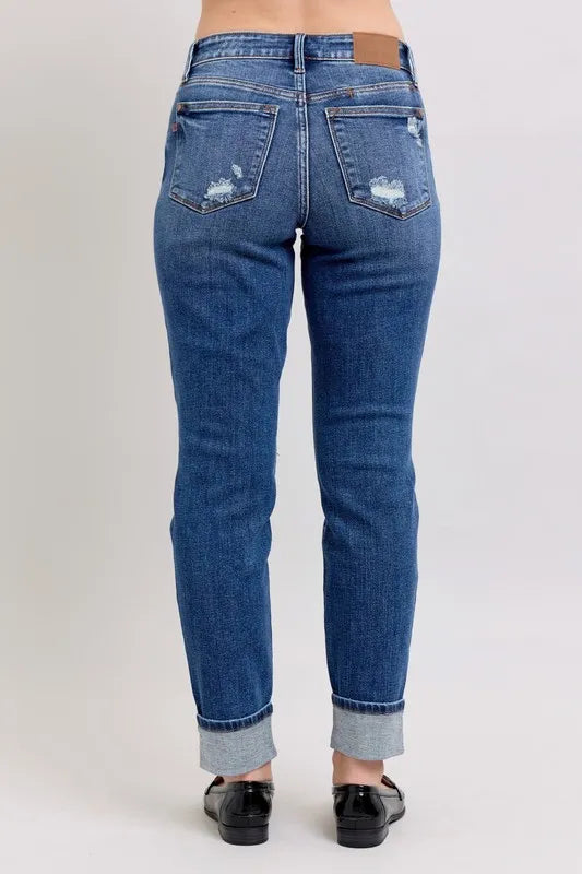 judy-blue-boyfriend-jeans-yoke-pocket-faux-selvedge-cuff-detail